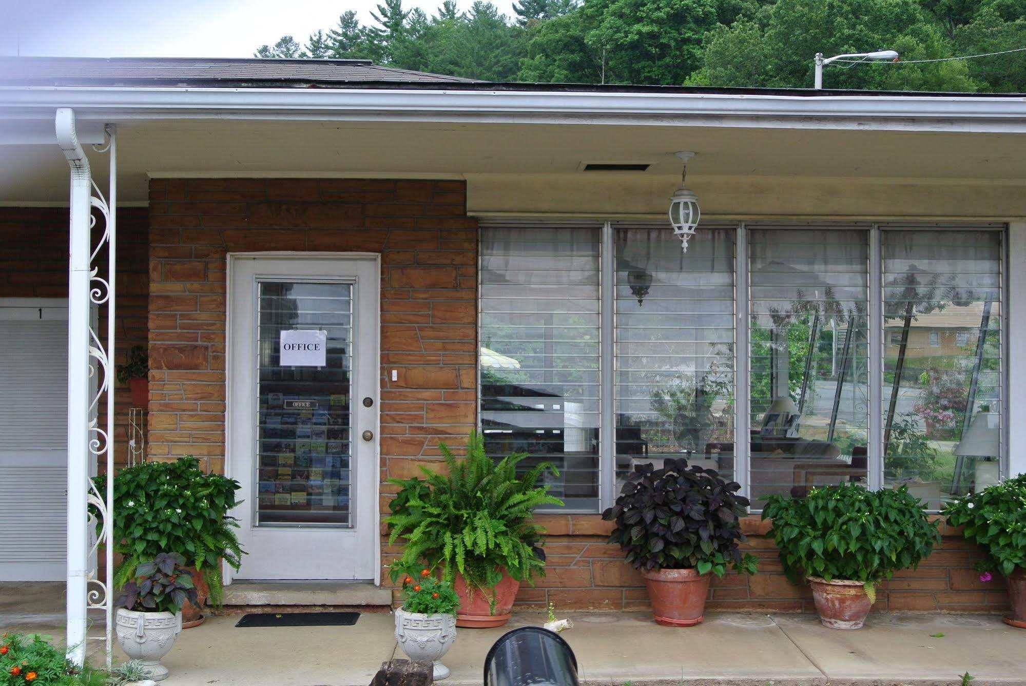 Rosewood Inn Bryson City Exteriör bild